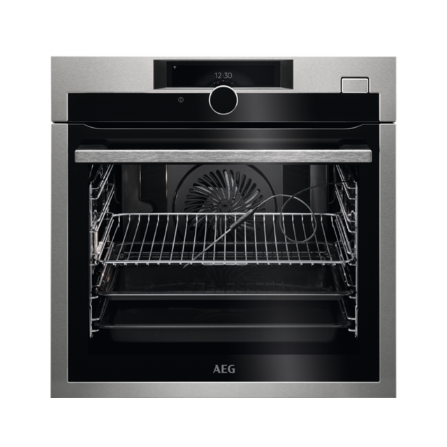 AEG BSE978330M 
Connected SteamCrisp Quarter Steam + Pyrolytic oven with Command Wheel control, HD T
