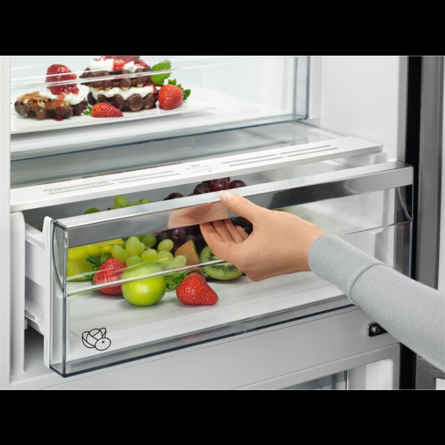 AEG RCB732E4MG Fridge Freezer, 60cm, Frost Free,  E Energy