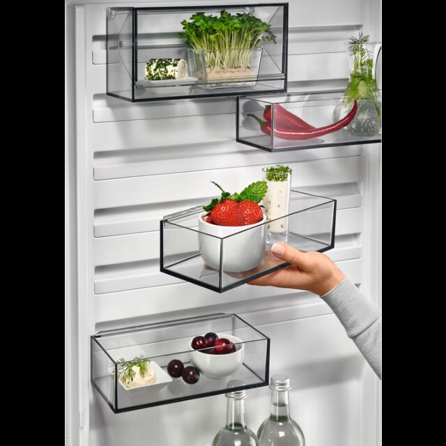 AEG RCB732E5MB Fridge Freezer, 60cm, Frost Free, E Energy