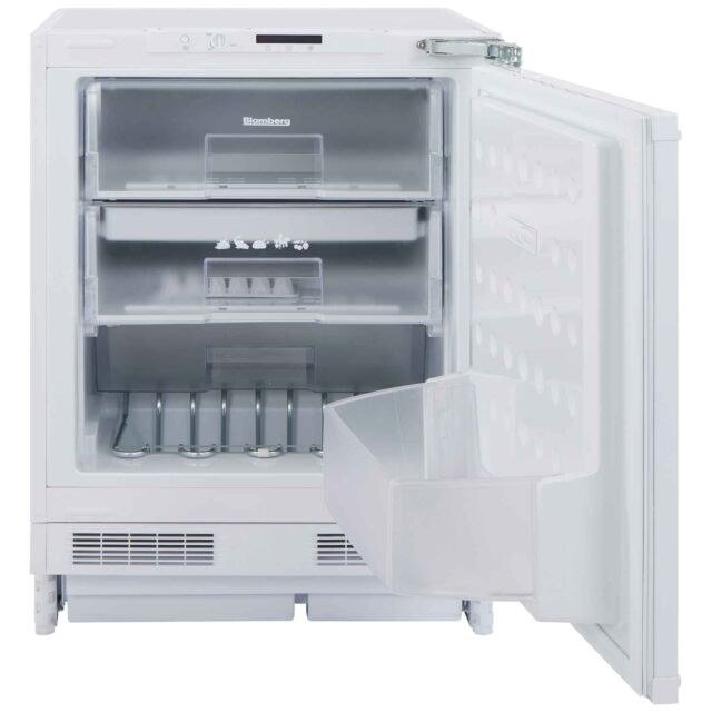 Blomberg FSE1630U Built In Freezer, 60cm, Manual Defrost, F Energy
