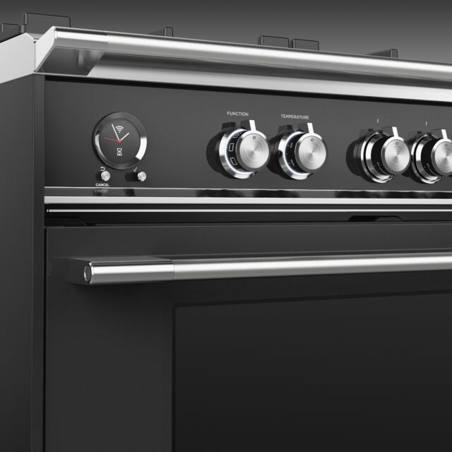 Fisher Paykel OR90SCG6B1 81292, OR90SCG6B1 900mm Wide Classic Black Single Cavity Pyroclean Oven wit