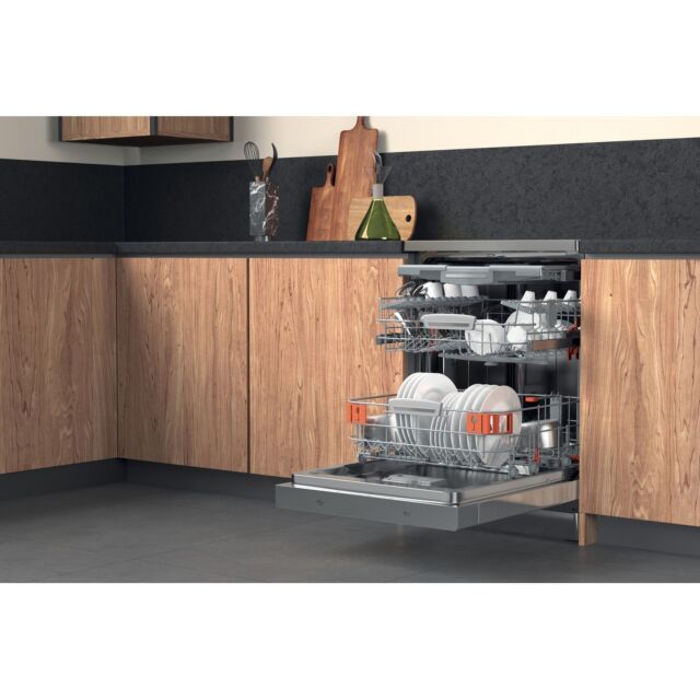 Hotpoint HFP5O41WLGXUK Freestanding Full Size Dishwasher, 14 Place Settings, C Energy