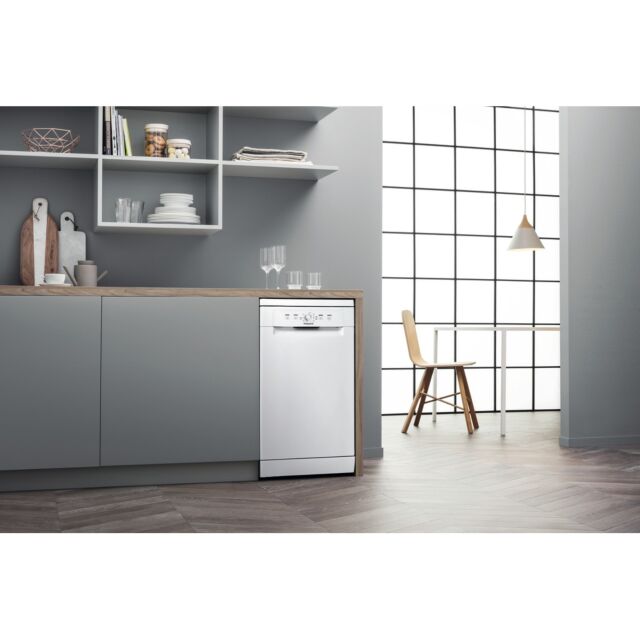 Hotpoint HSFE1B19UKN Freestanding Slimline Dishwasher 10 Place Settings,  F Energy