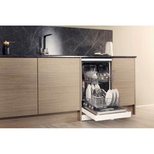 Hotpoint HSFE1B19UKN Freestanding Slimline Dishwasher 10 Place Settings,  F Energy