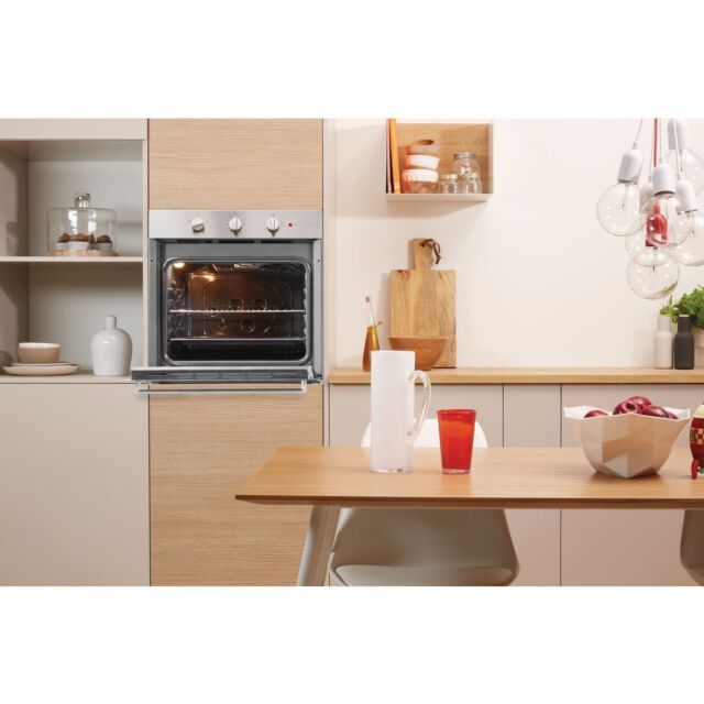 Indesit IFW6230IXUK Enamel Interior, Single Oven, Electric, A Energy