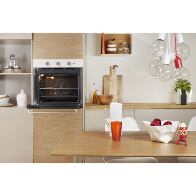 Indesit IFW6230WHUK Enamel Interior, Single Oven, Electric, A Energy