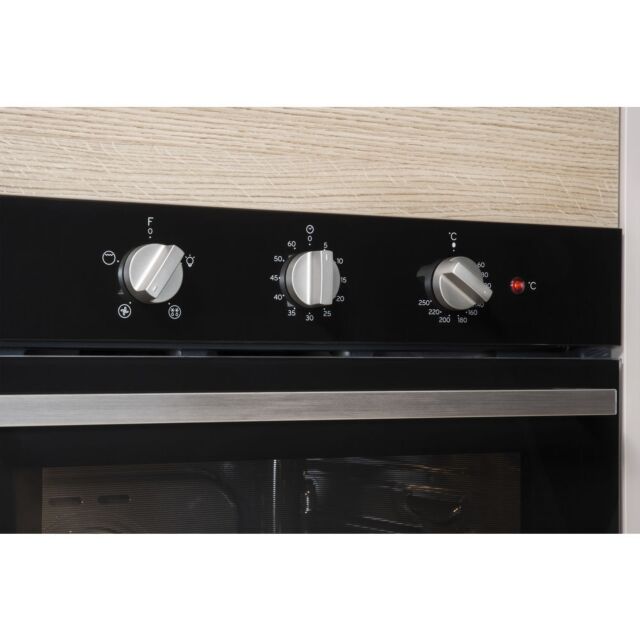 Indesit IFW6330BL Enamel Interior, Single Fan Oven, Electric, A Energy
