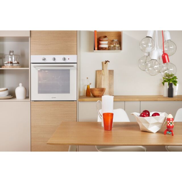 Indesit IFW6330WHUK Enamel Interior, Single Fan Oven, Electric, A Energy