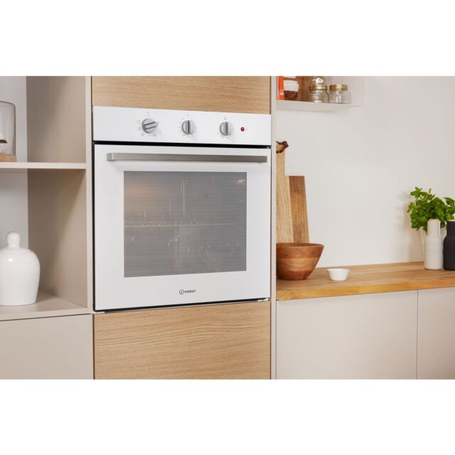 Indesit IFW6330WHUK Enamel Interior, Single Fan Oven, Electric, A Energy