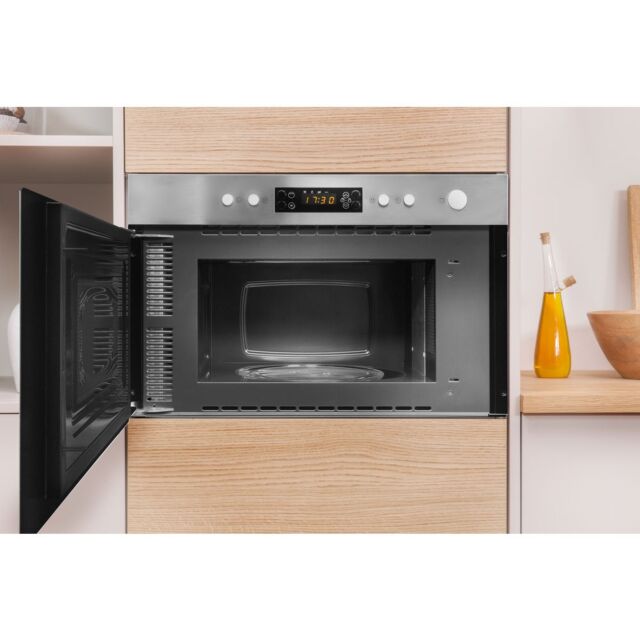 Indesit MWI3213IX Compact Microwave with Grill, 750W, 22L