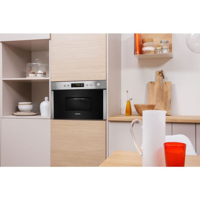 Indesit MWI3213IX Compact Microwave with Grill, 750W, 22L