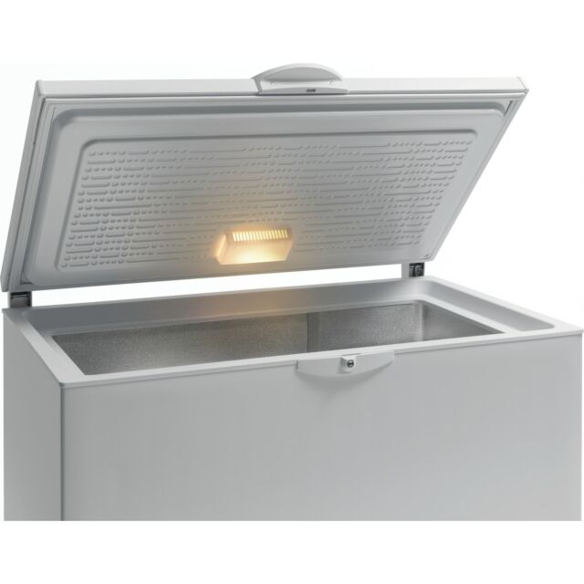 Indesit OS1A250H21 Chest Freezer 101cm, Manual Defrost, F Energy
